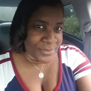 Meet your Posher, Laura-tee